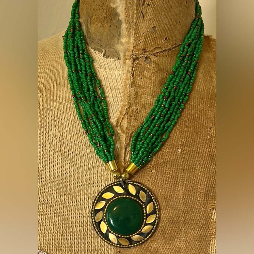 NWT Indian Beaded Necklace with Medallion